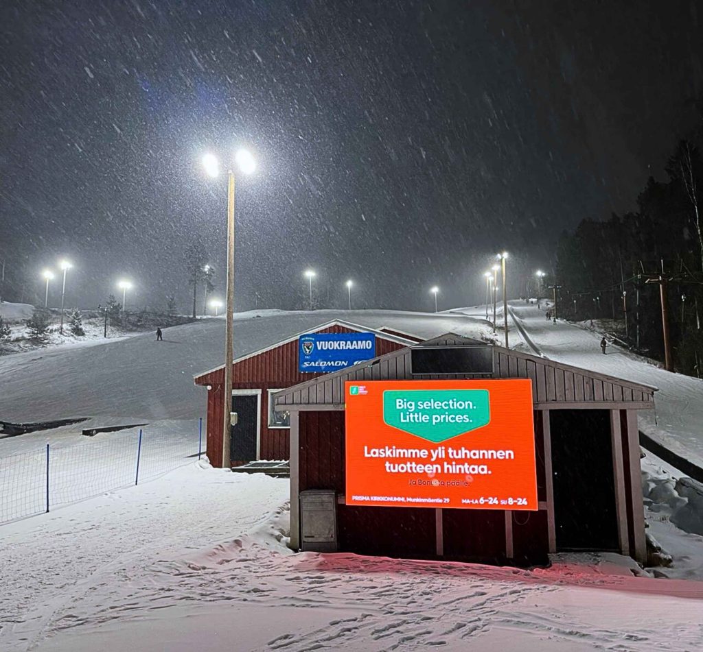 Prisman mainos diginäytöllä