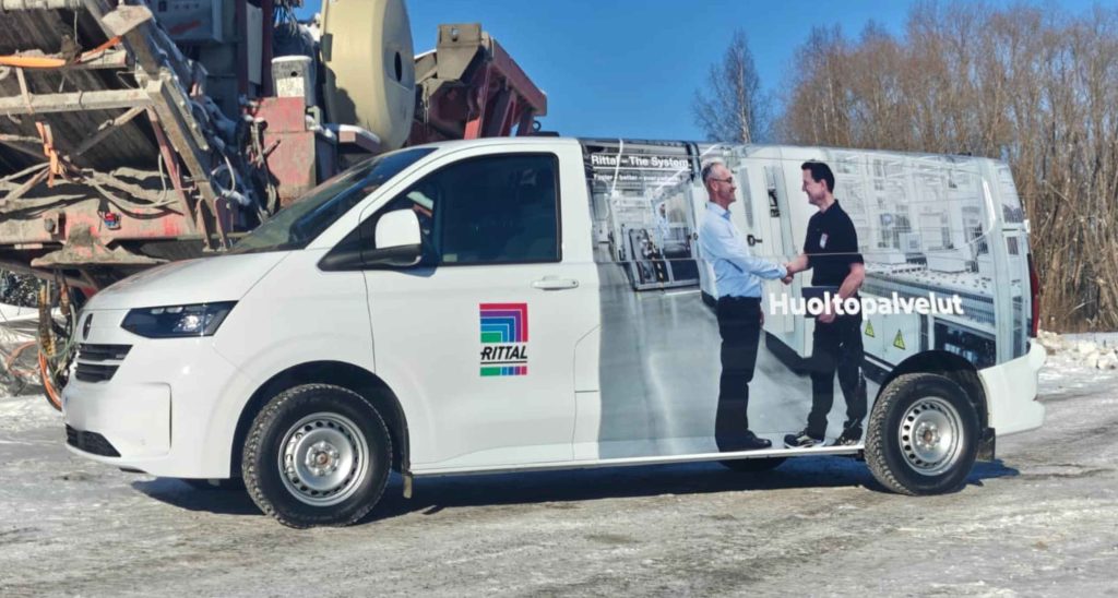 Rittal tulostettu autoteippaus